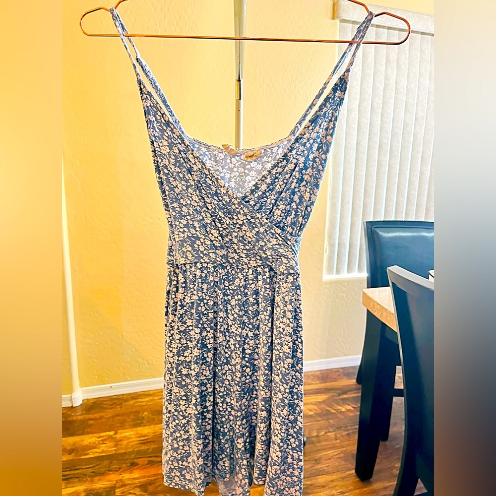Tillys romper with pockets and v neck (extremely soft)